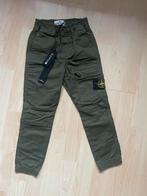 Nieuw origineel GROEN STONE ISLAND PEUTER BROEKJE MAAT 104, Ophalen of Verzenden, Nieuw, Jongen of Meisje, Broek