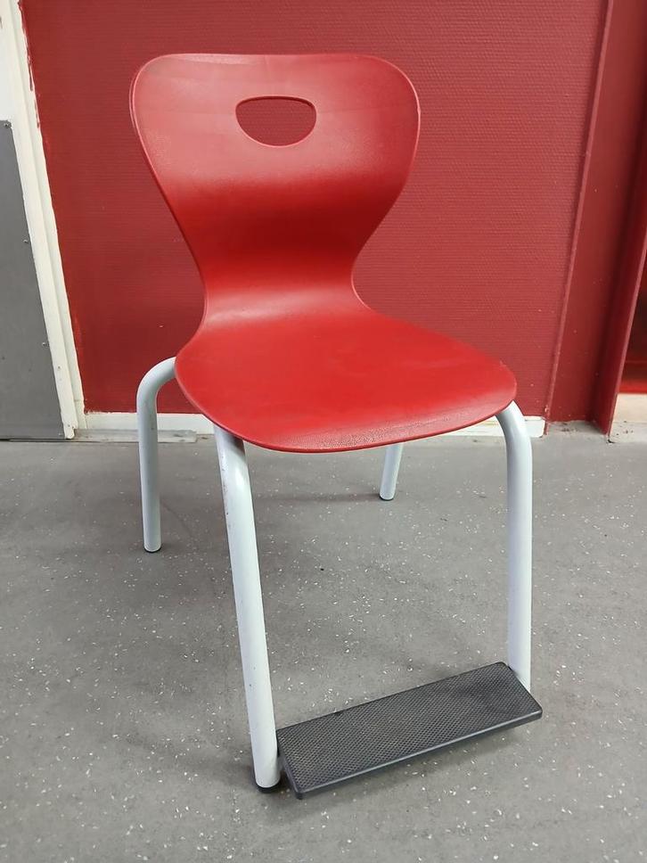 Schoolstoel QuattroSwing leerlingstoel met voetsteun, Huis en Inrichting, Stoelen, Eén, Rood, Ophalen