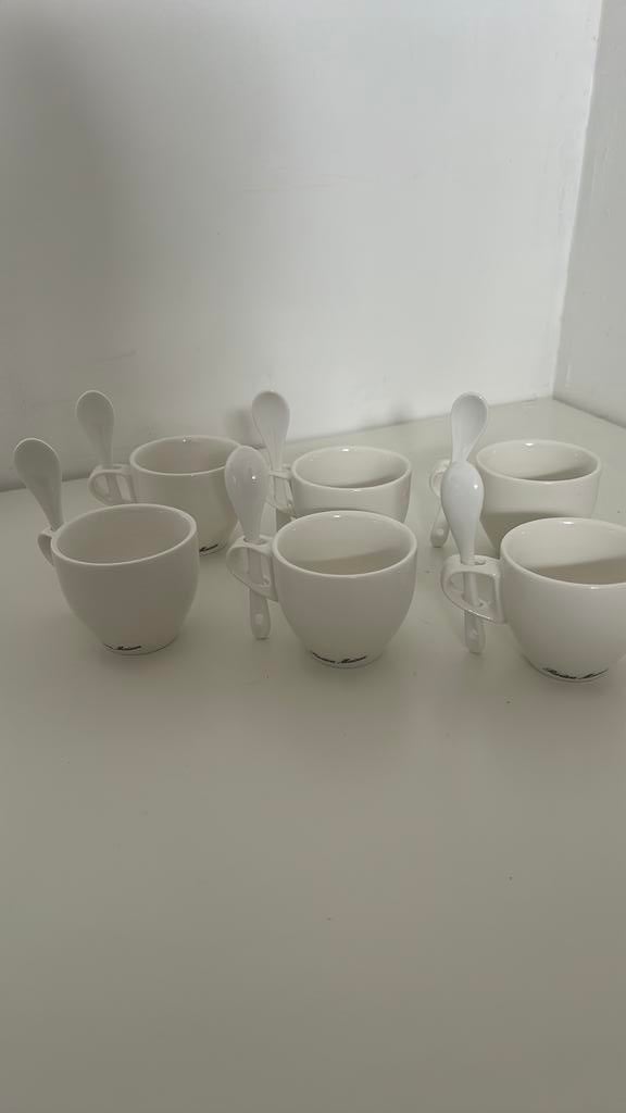 Rivera maison kopjes met lepeltjes, Ophalen of Verzenden, Zo goed als nieuw, Overige stijlen, Kop(pen) en/of Schotel(s)
