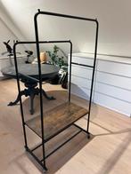 Kledingrek zwart metaal verrijdbaar met houten onderplank, Ophalen, Zo goed als nieuw