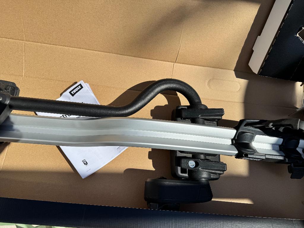 Thule ProRide 598, Brede banden, Ophalen of Verzenden, Zo goed als nieuw, Dakdrager