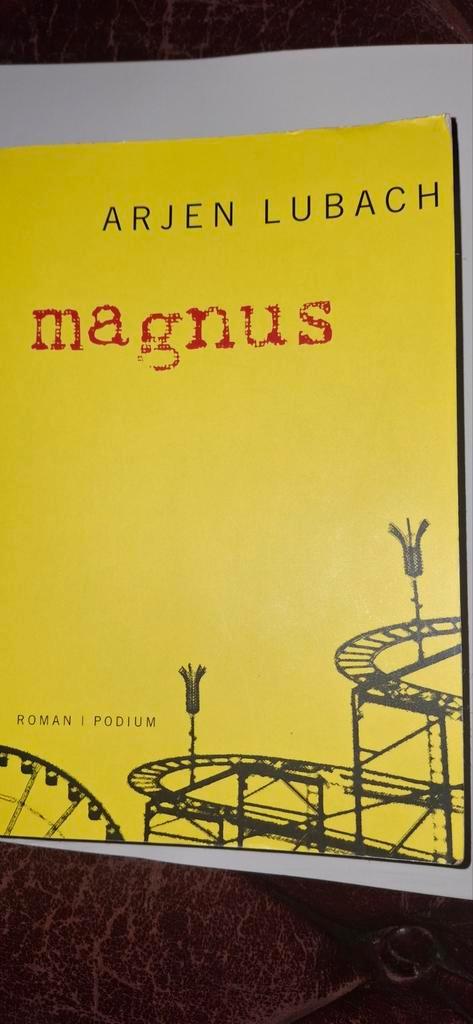 Magnus - Arjen Lubach (Roman), Boeken, Romans, Gelezen, Nederland, Ophalen of Verzenden