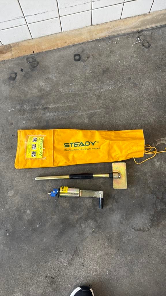 Steady Staafwielklem carvaan 13-15 inch, Ophalen of Verzenden, Zo goed als nieuw