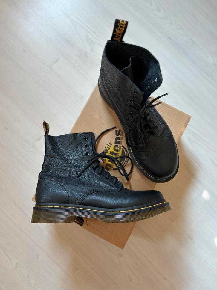 Dr. Martens 1460 Pascal Virginia laarzen maat 41 nieuw, Kleding | Dames, Schoenen, Nieuw, Lage of Enkellaarzen, Zwart, Ophalen of Verzenden
