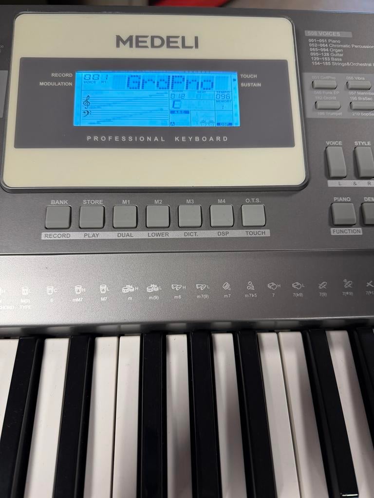 Medeli A100 keyboard (zonder lessenaar en modulation knopje), Muziek en Instrumenten, Keyboards, Ophalen of Verzenden, Medeli