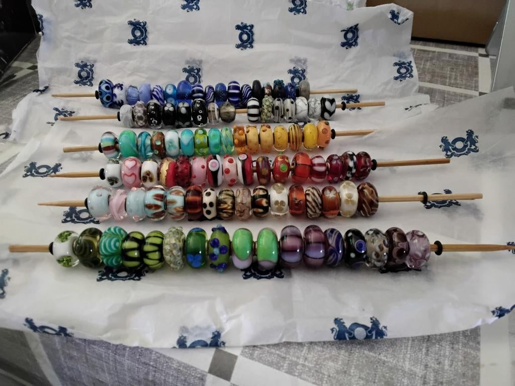 Retired en LE orginele Trollbeads diverse kl. zie foto’s, 4 bedels of meer, Ophalen, Zilver, Trollbeads