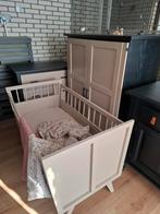 Prachtige vintage babykamer, Ophalen, Zo goed als nieuw, Ledikant