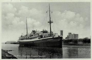 Velsen - het M.S. Christiaan Huygens passeert. - 193?9 gelop beschikbaar voor biedingen