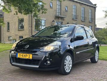 Renault Clio 1.2 TCe Sélection Business Sport NAP * sportie beschikbaar voor biedingen