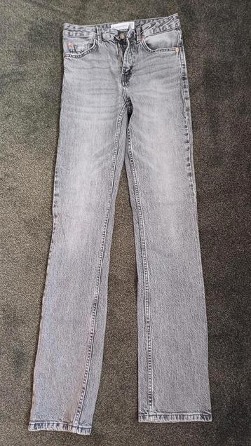 Stradivarius D98 jeans, maat 34. beschikbaar voor biedingen