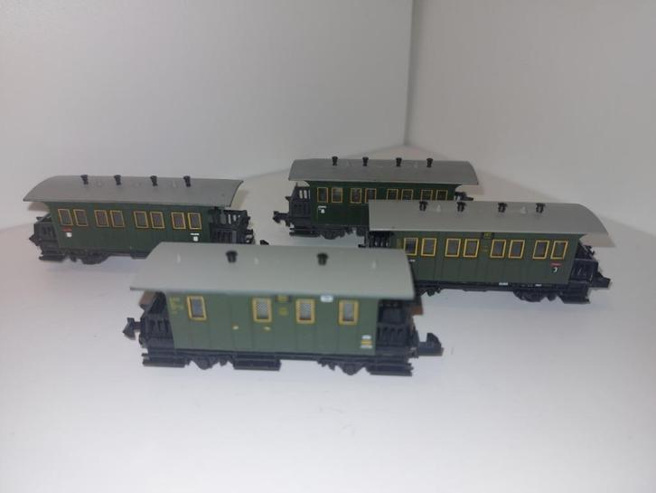 4 buurtspoor rijtuigen, Hobby en Vrije tijd, Modeltreinen | N-Spoor, Gebruikt, Wagon, Gelijkstroom, Trix, Analoog, Ophalen of Verzenden