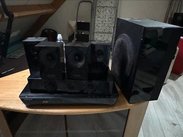 Samsung DVD speler met speakers beschikbaar voor biedingen