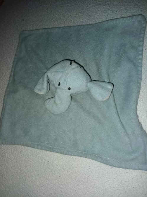 Identieke olifant gezocht!, Kinderen en Baby's, Speelgoed | Knuffels en Pluche, Zo goed als nieuw, Olifant, Ophalen of Verzenden