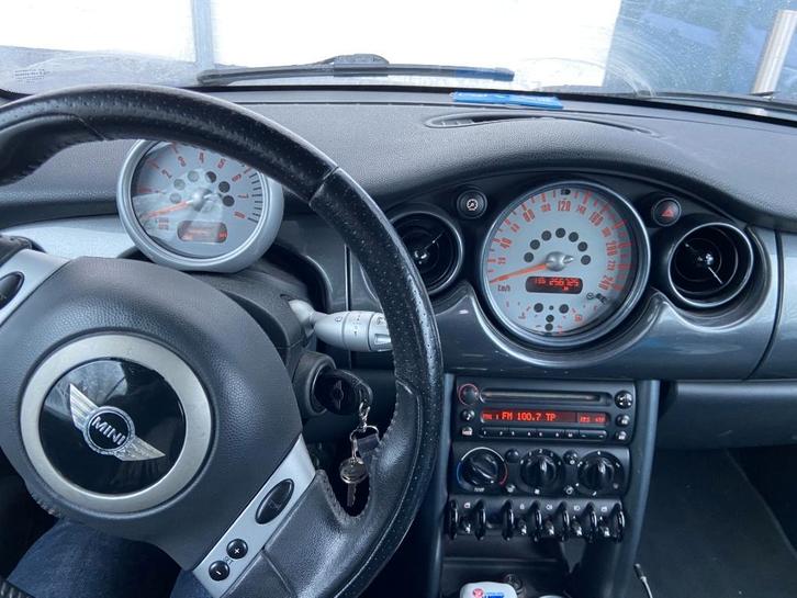 Mini 1.6 16V ONE Cabrio 2006 Grijs, Auto's, Mini, Particulier, Cabrio, Open dak, Radio, Benzine, E, Cabriolet, Handgeschakeld