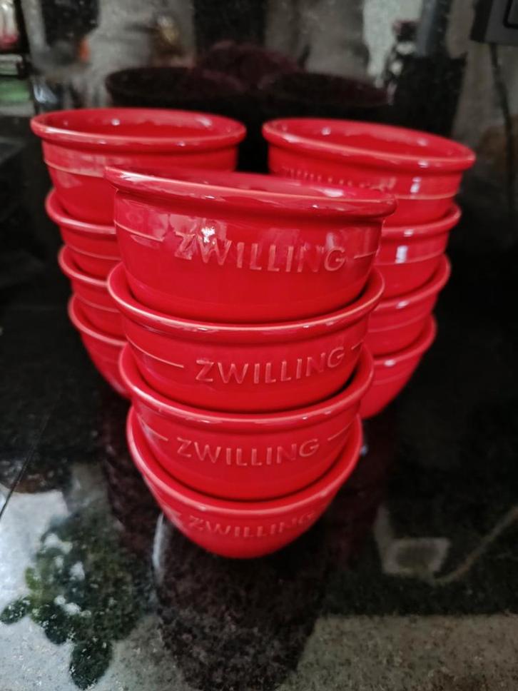 Zwilling Ovenschaaltjes - 12 stuks - Rood - Nieuwstaat, Huis en Inrichting, Keuken | Servies, Nieuw, Schaal of Schalen, Effen