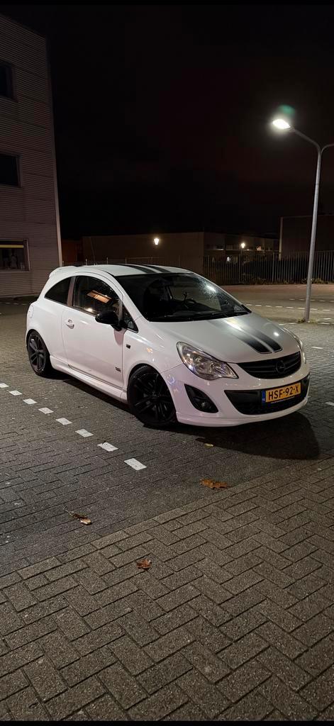 ZEER UNIEKE Opel Corsa 1.6 GSI Turbo 3D 2011 Wit, Auto's, Opel, Particulier, Benzine, Hatchback, Handgeschakeld, Geïmporteerd