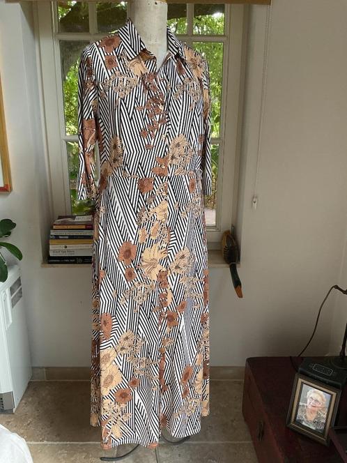 Lang kleedje van K-design , maat M, Kleding | Dames, Jurken, Zo goed als nieuw, Maat 38/40 (M), Overige kleuren, Onder de knie