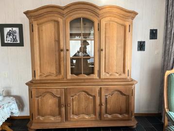 Mooie Eikenhouten Kast beschikbaar voor biedingen