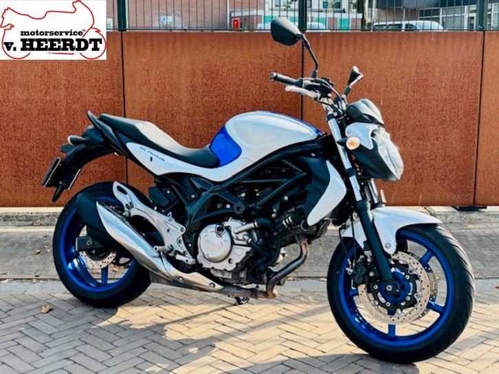 SUZUKI GLADIUS ABS (bj 2015) 27000 km NETTE STAAT, Motoren, Motoren | Suzuki, Bedrijf, Naked bike, 2 cilinders