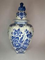 Delfts blauwe vaas met deksel, Antiek en Kunst, Antiek | Vazen, Ophalen of Verzenden