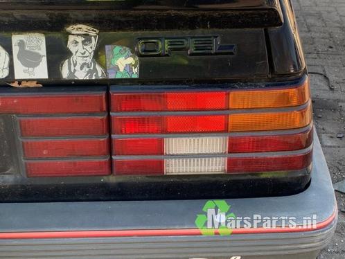 Achterlicht rechts van een Opel Ascona, Auto-onderdelen, Verlichting, Opel, Gebruikt, 3 maanden garantie, Ophalen of Verzenden