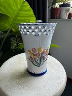 Royal Twickel Tulip Delfts Blauw Vaas – Wit en blauw, Antiek en Kunst, Verzenden