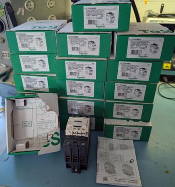 SCHNEIDER LC1D50ABD Magneetschakelaar 24VDC 3 Polig  beschikbaar voor biedingen