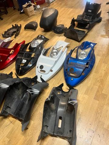 Kymco Scooter Onderdelenen en kappen beschikbaar voor biedingen