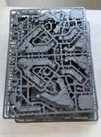 Spartan assault tank nieuw op sprue + extra tank bits, Hobby en Vrije tijd, Wargaming, Ophalen of Verzenden, Nieuw, Warhammer 40000