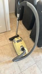 Miele Stofzuiger 1800 watt, Witgoed en Apparatuur, Stofzuigers, Ophalen, Zo goed als nieuw, 1600 tot 2000 watt, Stofzuiger