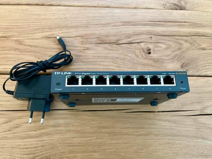 TP-Link TL-SG108E Gigabit Switch - 8 Poorten, Computers en Software, Netwerk switches, Zo goed als nieuw, Ophalen of Verzenden