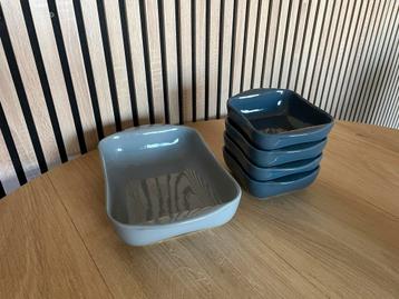 Ovenschalen set: 1 groot, 4 klein - als nieuw! beschikbaar voor biedingen