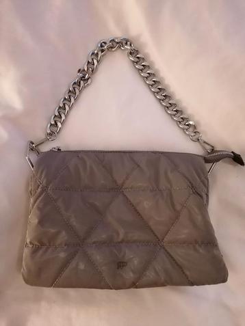 Grijze Schoudertas met Ketting beschikbaar voor biedingen