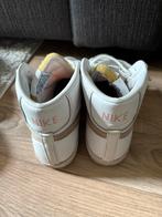 Nikes, Kleding | Dames, Ophalen of Verzenden, Zo goed als nieuw, Zwart, Sneakers of Gympen