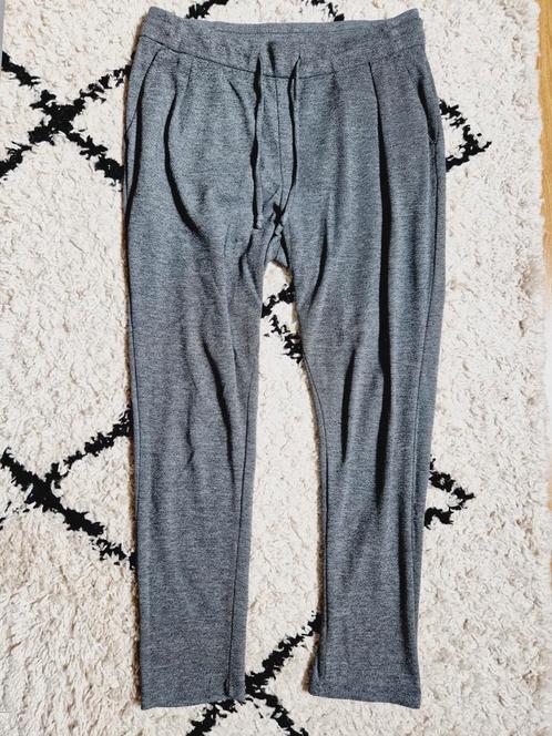 Amisu nette grijze jogger maat M, Kleding | Dames, Broeken en Pantalons, Zo goed als nieuw, Maat 38/40 (M), Grijs, Lang, Ophalen of Verzenden