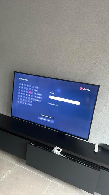 Samsung 60 inch Tv smart tv beschikbaar voor biedingen