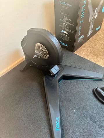 Garmin Tacx Flux 2 Smart Fietstrainer beschikbaar voor biedingen