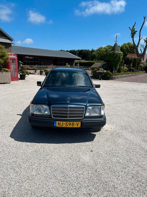 Mercedes-Benz Mercedes 320 1996 Zwart combi, Auto's, Mercedes-Benz, Particulier, 200-Serie, ABS, Airbags, Airconditioning, Centrale vergrendeling