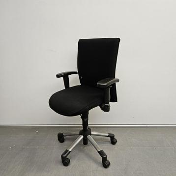 Interstuhl bureaustoel - zwarte stof beschikbaar voor biedingen