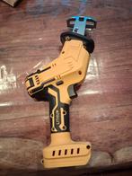 Kleine reciprozaag, Doe-het-zelf en Verbouw, Gereedschap | Zaagmachines, 70 mm of meer, Nieuw, 600 tot 1200 watt, Ophalen of Verzenden