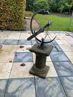 Bronzen zonnewijzer op sokkel, Ophalen, Gebruikt