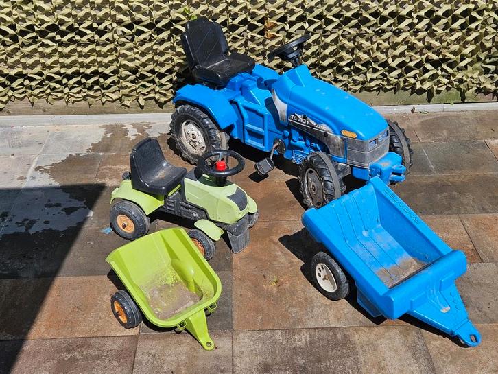 Tractor met aanhanger - blauw en groen, Kinderen en Baby's, Speelgoed | Buiten | Voertuigen en Loopfietsen, Gebruikt, Trapvoertuig
