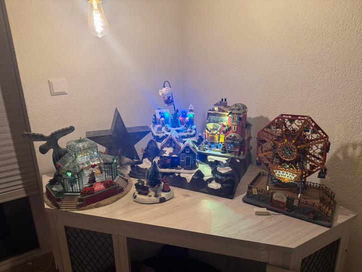 Lemax Kerstdorp en GRATIS  huisjes en ondergronden, Diversen, Kerst, Ophalen