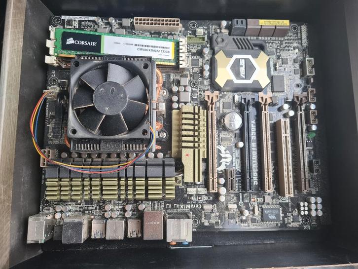 Sabertooth 990FX, HD 7850, OCZ 700W - Onderdelen, Computers en Software, Moederborden, Gebruikt, AMD, DDR3, Ophalen