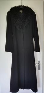Wollen lange zwarte jas met nep bontkraag (dames maat S/36), Kleding | Dames, Jassen | Winter, WE, Zwart, Ophalen of Verzenden