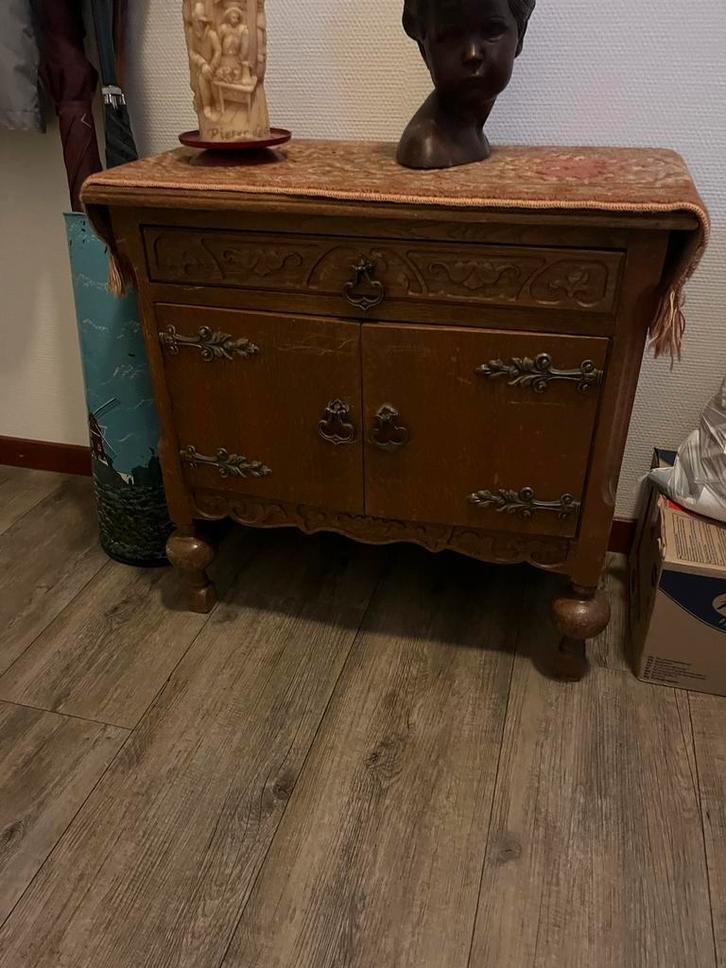 Eikenhouten kastje met deuren, Huis en Inrichting, Kasten | Dressoirs, Gebruikt, 50 tot 100 cm, 25 tot 50 cm, Met deur(en), Eikenhout