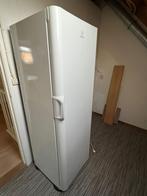 Grote vriezer van het mer indesit, Witgoed en Apparatuur, 200 liter of meer, Met aparte vriezer, Zo goed als nieuw, 160 cm of meer