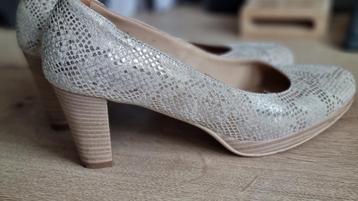 Plateau Pump goud NeroGiardini maat 37,5 (gedragen) beschikbaar voor biedingen