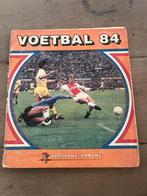 Compleet album Panini Voetbal 84, Hobby en Vrije tijd, Stickers en Plaatjes, Ophalen of Verzenden, Zo goed als nieuw, Meerdere stickers