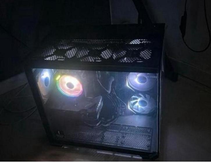 Krachtige gaming pc 4060, Computers en Software, Videokaarten, Zo goed als nieuw, PCI-Express 4.0, GDDR6, Ophalen of Verzenden